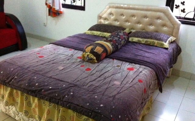 Villa Kota Bunga Dahlia