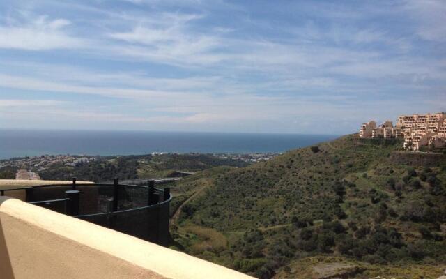 2 Bed penthouse, rooftop terrace, panoramic views
