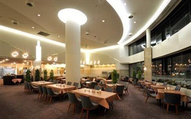 Shin-Sapporo ARC City Hotel