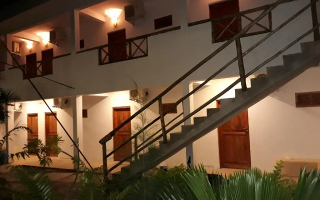 27 Cafe Zanzibar Airport Hotel