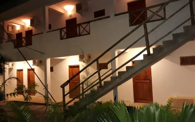 27 Cafe Zanzibar Airport Hotel