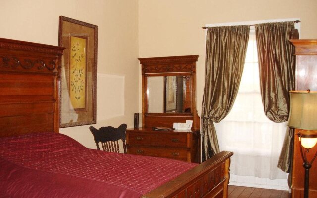 The Historic Hotel Leger