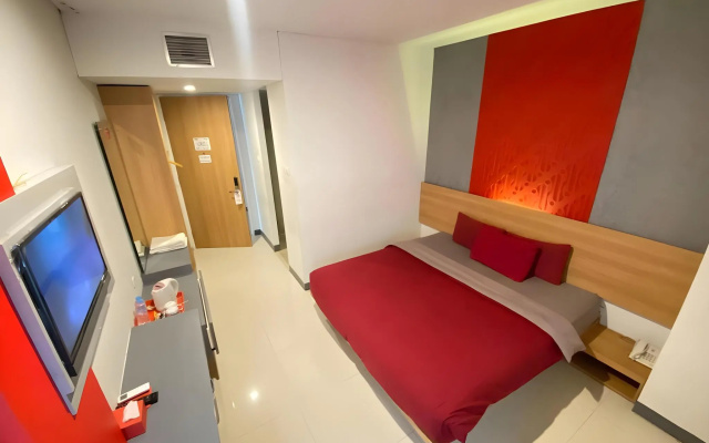 Tickle Hotel