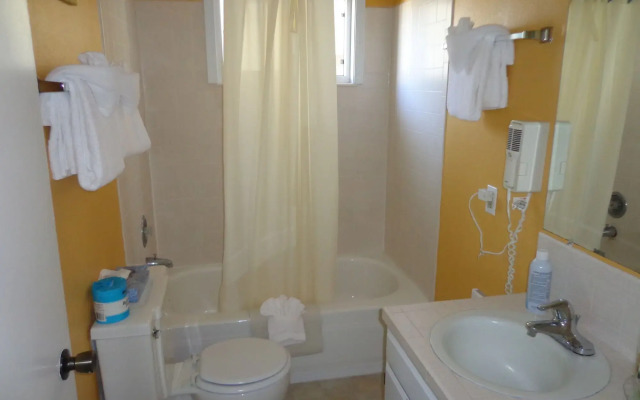 Ocean Shores Inn & Suites