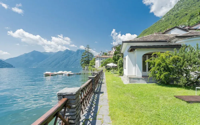 Villa Bianca - Front Lake Pool