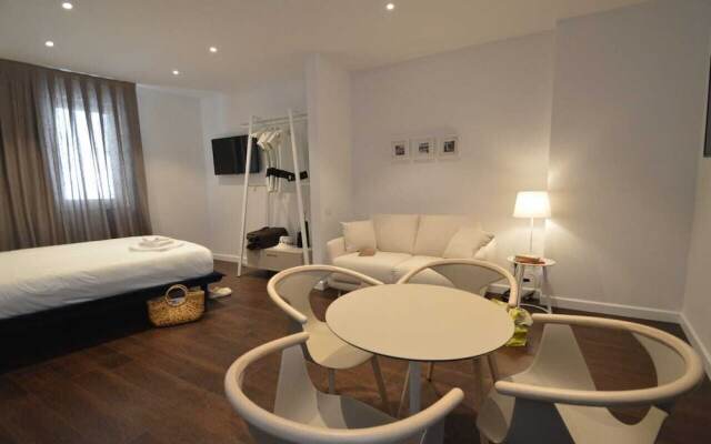 GuestHouse by LaSuite