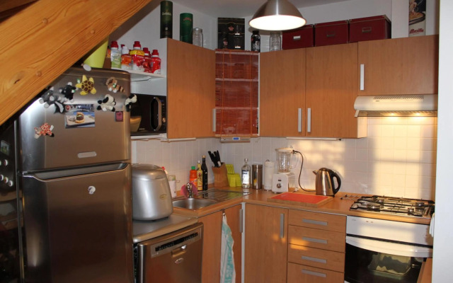 Sunny Two-story Apartment Kyje