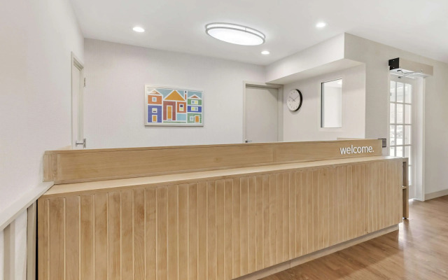 Sonesta Simply Suites Baltimore BWI Airport
