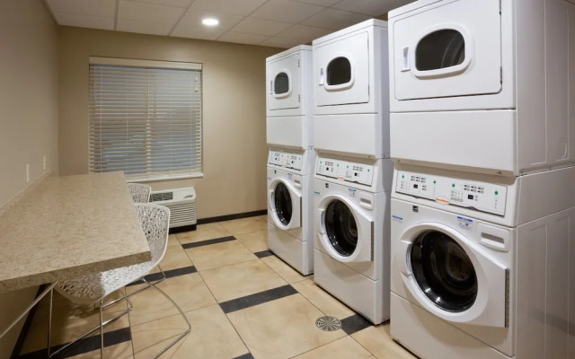 Candlewood Suites Bemidji - Paul Bunyan, An Ihg Hotel