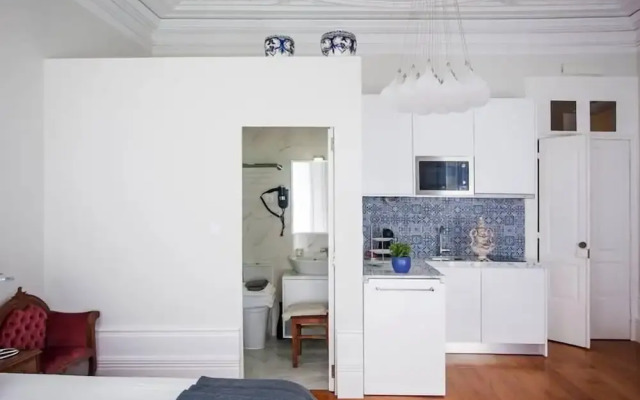 LightHouse Apartments