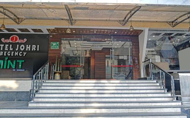 Collection O Hotel Johri Residency