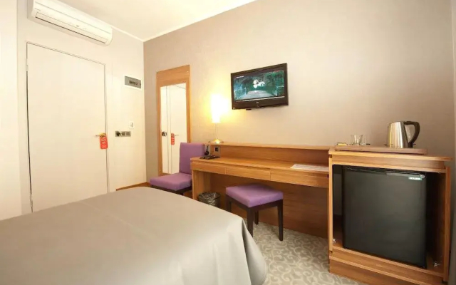 Hotel 117