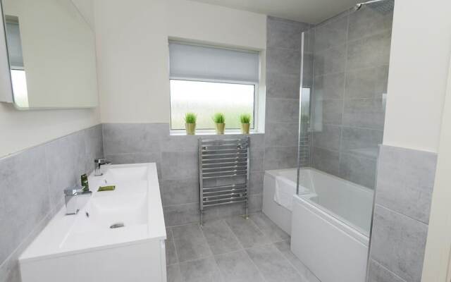 Wollaton House - Fabulous 5 bed house Nottingham