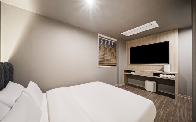 Poverta Stay Hotel