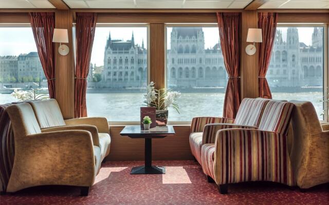 Select MS Serenity - Neuss