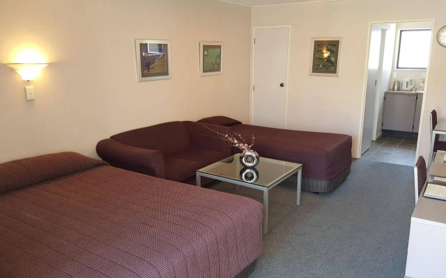 Aywon Motel