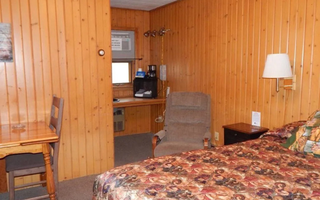 Brookside Motel