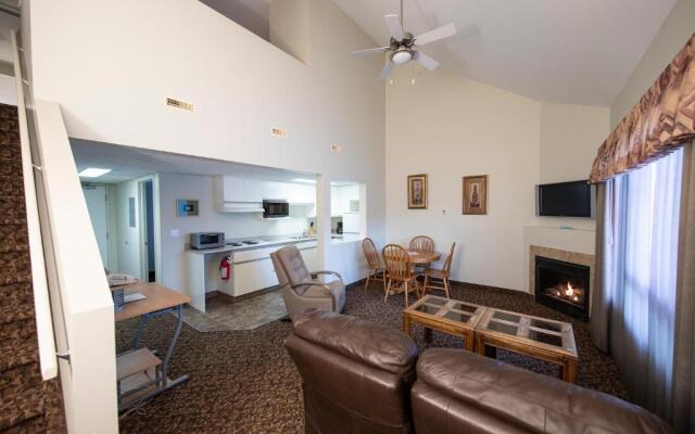 Dunvegan Inn and Suites