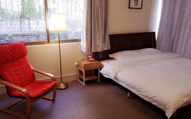Hutong Inn
