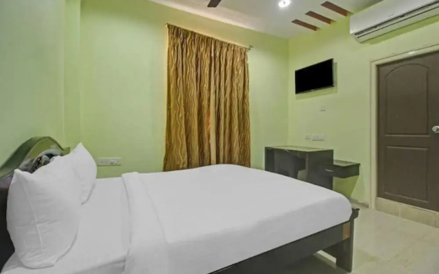 Goroomgo LA GRACE Suit Bhubaneshwar