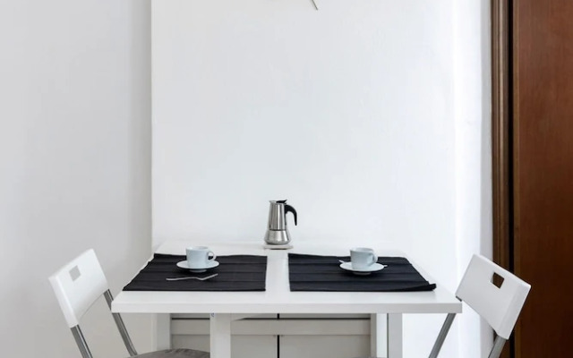 White Leaves Studio by Wonderful Italy