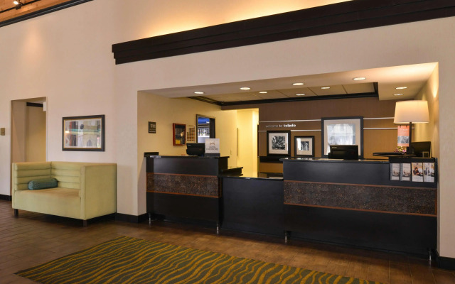 Comfort Inn & Suites
