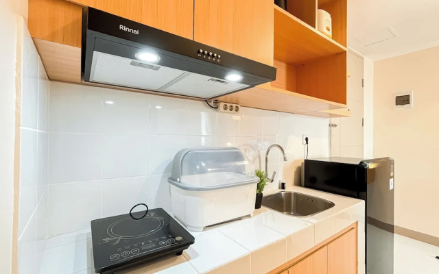 White Toned Style 2Br Tokyo Riverside Pik 2 Apartment