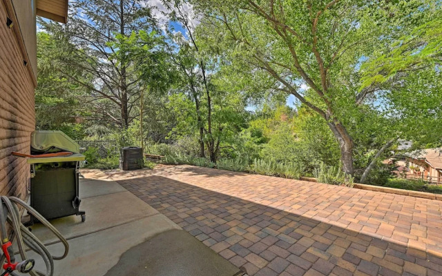 Swim Spa & Private Tavern: Sedona Hideaway!