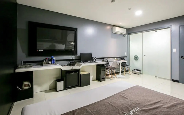 No 5 Noman Motel