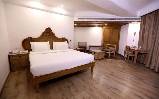 S Hotel