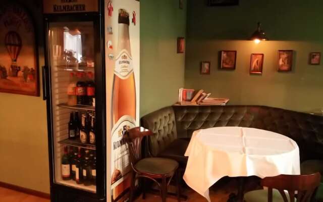 Hotel Schwarzaquelle