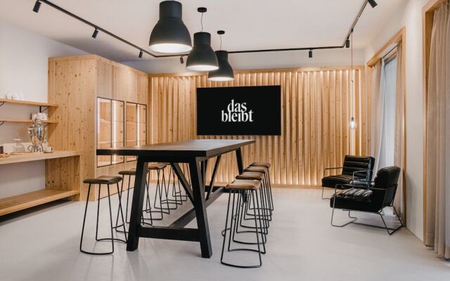 das bleibt Alpine Suites