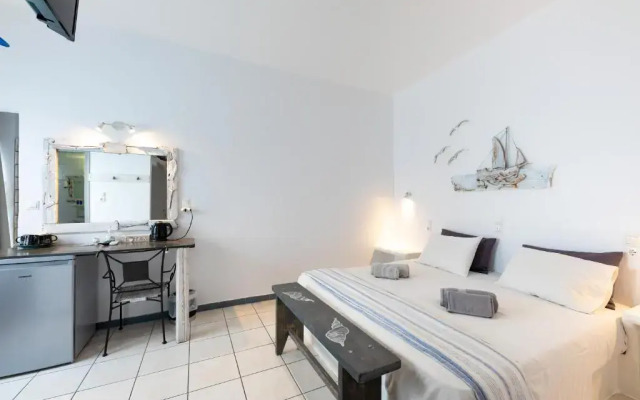 Madaky Hotel