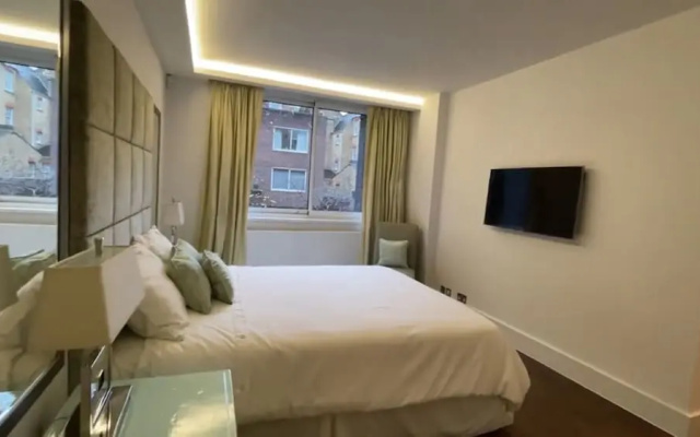 Two Bedroom Flat in Belgravia