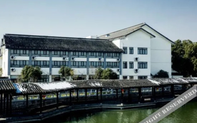 Luyi Resort Hotel