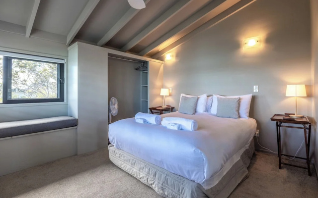 Spinnaker Watch - Waiheke Island – Guest Rooms – Surfdale