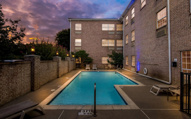 MainStay Suites Addison-Dallas