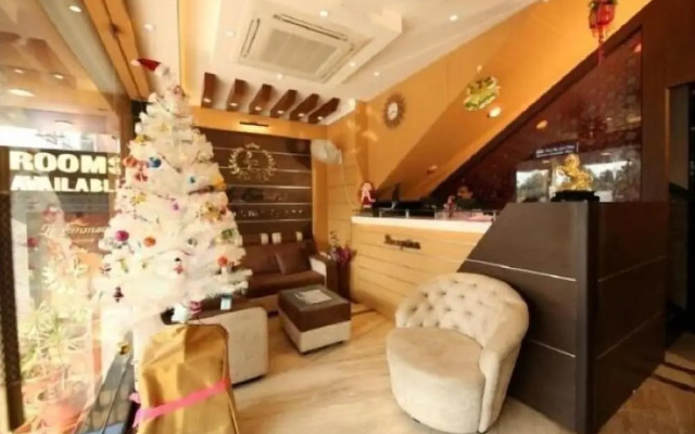 Le Emerald Residency
