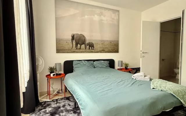 Peaceful 2 minutes European Parliament