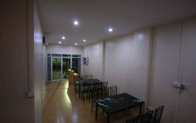 15th Street at Downtown Yangon
