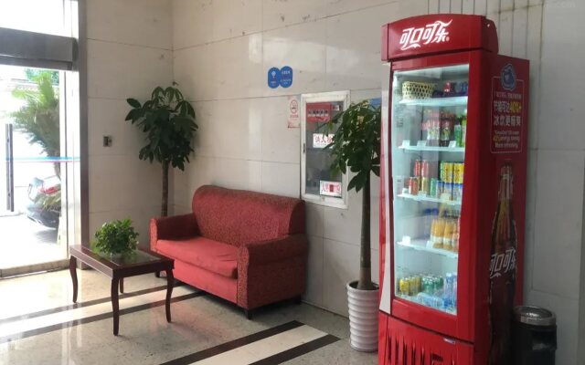 Pebble Motel (Kunshan Golden Eagle International Qianjin Middle Road)