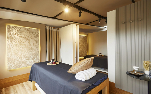 EK Hotel By Preferred Hotels Group