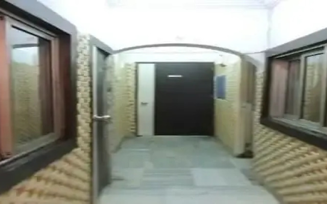 Room Maangta 111 @ Andheri East