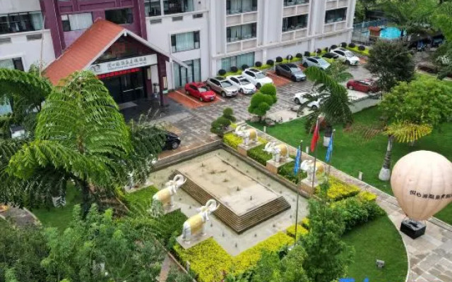 Yuexinyuan Hot Spring Resort Hotel