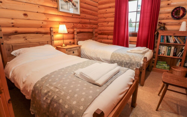 Little Bears Hideaway @ 23 Lakeside