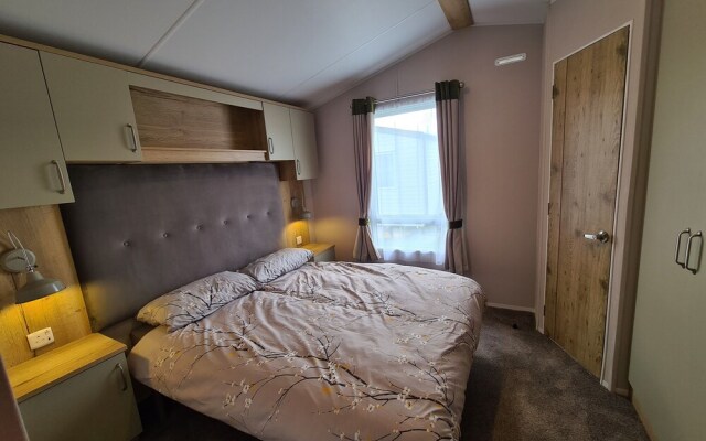 Stunning Platinum Caravan in Rhyl 2 Mins to Beach