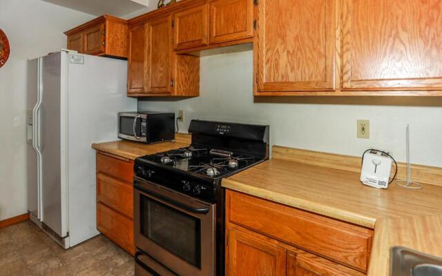 Cozy Hollow - 1890 by Big Bear Vacations