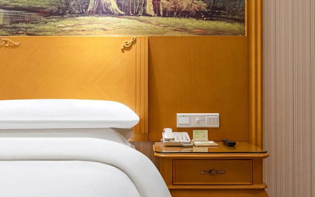 Vienna International Hotel (Hangzhou Xiaoshan Yaqian Subway Station)