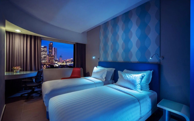 Blue Sky Hotel Petamburan