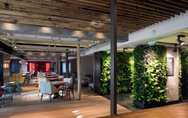 Harbin 22C Boutique Hotel